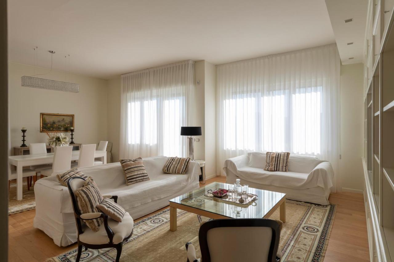 Casa Gramsci Luxury Apartment Пезаро Экстерьер фото