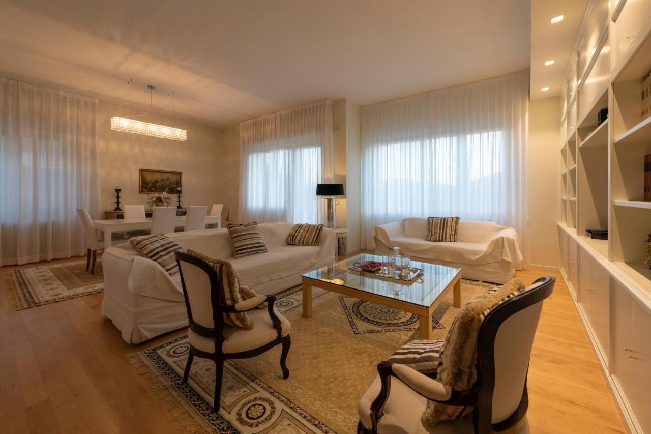 Casa Gramsci Luxury Apartment Пезаро Экстерьер фото