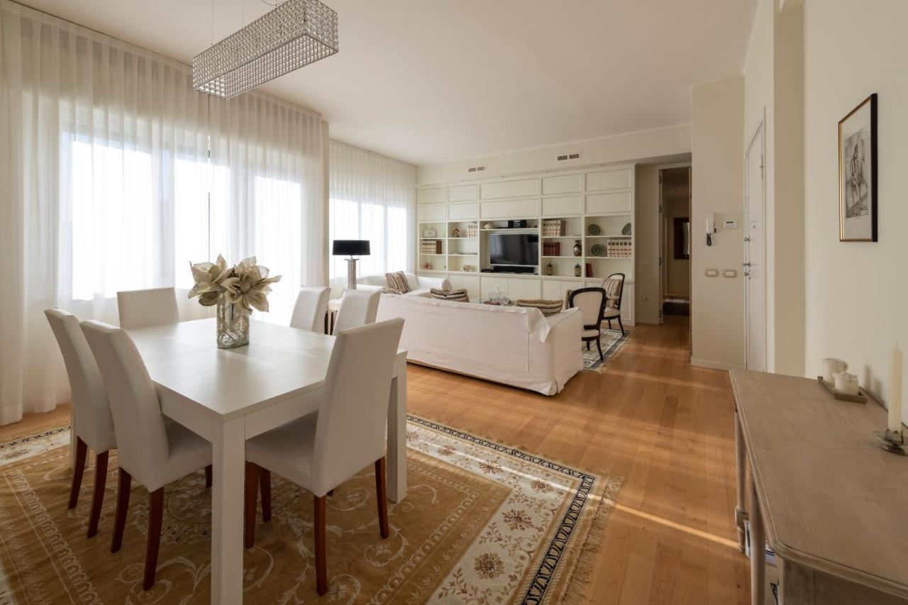 Casa Gramsci Luxury Apartment Пезаро Экстерьер фото