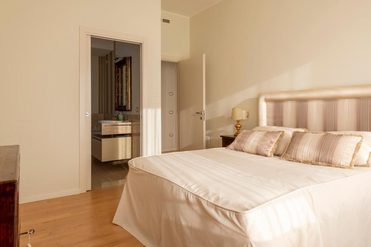 Casa Gramsci Luxury Apartment Пезаро Экстерьер фото
