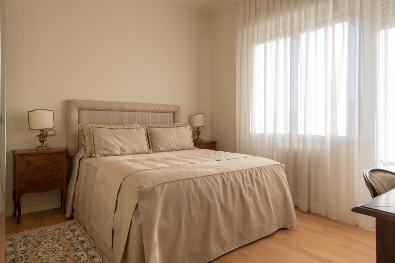 Casa Gramsci Luxury Apartment Пезаро Экстерьер фото